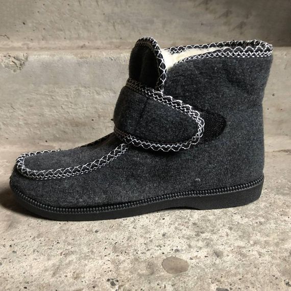 Черевики жіночі хутряні утеплені з застібкою 37р 24см, Бабусі жіночі домашні, Тапочки з хутром | Зображення 1