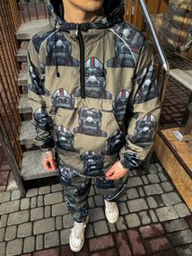 Костюм