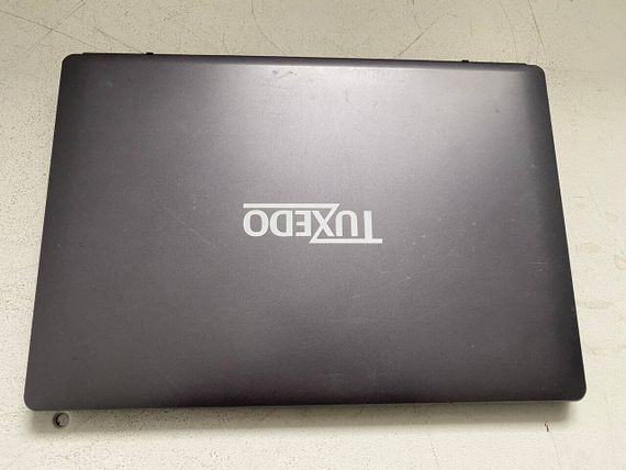 Ноутбук Tuxedo Book BU1505 / 15.6" (1920x1080) TN / Intel Core i7-6500U (2 (4) ядра по 2.5 - 3.1 GHz) / 16 GB DDR3 / 256 GB SSD / Intel HD Graphics 520 / WebCam б/у | Зображення 4