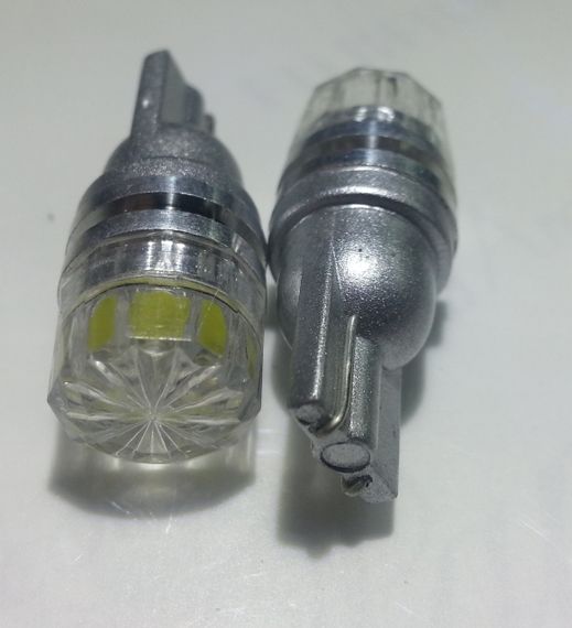 Светодиодная красная (Red) автолампа T10 2W Crystal lens (Silver socket) (Precision) | Зображення 3