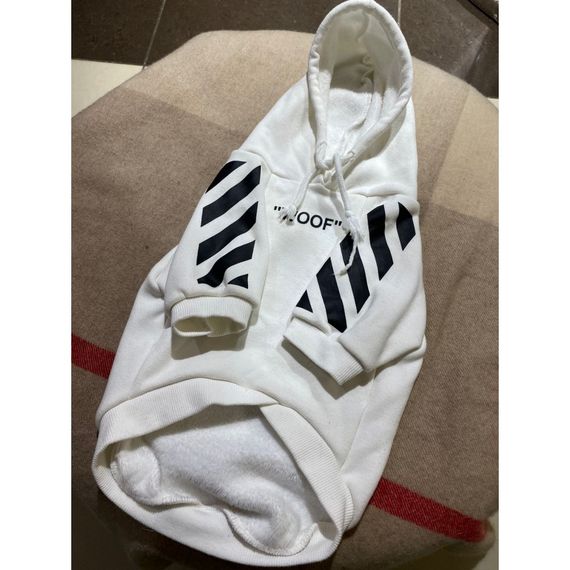 Брендовая толстовка для собак OFF WHITE Treats косточки на спинке с капюшоном, белая | Зображення 2
