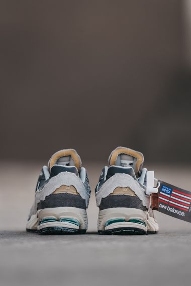 Чоловічі кросівки New 2002R весна / літо / осінь 0639 42 | Зображення 1