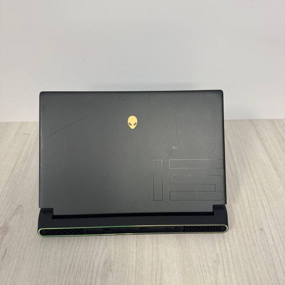 Ігровий ноутбук Б-класу Dell Alienware M15 R7 / 15,6" (2560x1440) IPS / AMD Ryzen 7 6800H (8 (16) ядер по 3,2 - 4,7 ГГц) / 16 ГБ DDR5 / 1000 ГБ SSD / nVidia GeForce RTX 3070 Ti, 8 ГБ GDDR6, 256-біт / WebCam б/в | Зображення 7