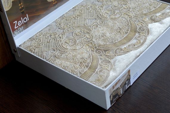 Велюровая скатерть с кружевом Haspen 160×300 cм Zelal, кремовая | Зображення 2