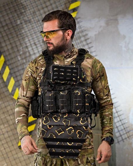 Плитоноска 4 быстрых сброса с напашником NETFLIX FIX ПП4638