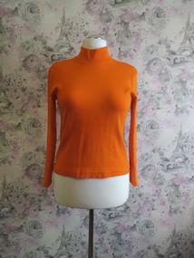 Водолазка жіноча демісезонна однотонна в рубчик жовтогарячий повсякденний гольф базовий під горло кофта 54