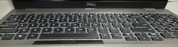 Мобільна робоча станція Dell Precision 3550 / 15,6" (1366x768) TN / Intel Core i7-10610U (4 (8) ядра по 1,8 - 4,9 ГГц) / 16 ГБ DDR4 / 256 ГБ SSD / nVidia Quadro P520, 2 ГБ GDDR5, 64-біт / WebCam б/в | Зображення 5