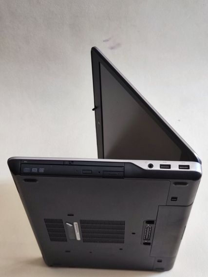 Ноутбук Dell Latitude E6540 / 15.6" (1920x1080) TN / Intel Core i5-4300M (2 (4) ядра по 2.6 - 3.3 GHz) / 8 GB DDR3 / 256 GB SSD / Intel HD Graphics 4600 / WebCam / DVD-ROM б/у | Зображення 5