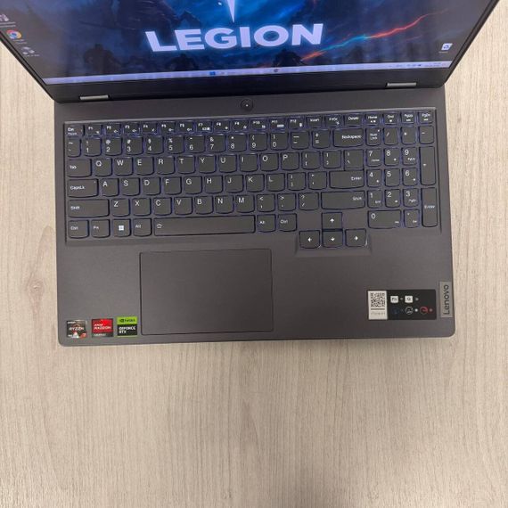Игровой ноутбук Б-класс Lenovo Legion 5 15ARP8 / 15.6" (2560x1440) IPS / AMD Ryzen 7 7735HS (8 (16) ядер 3.2 - 4.75 GHz) / 16 GB DDR5 / 512 GB SSD / nVidia GeForce RTX 4060, 8 GB GDDR6, 128-bit / WebCam б/у | Зображення 3
