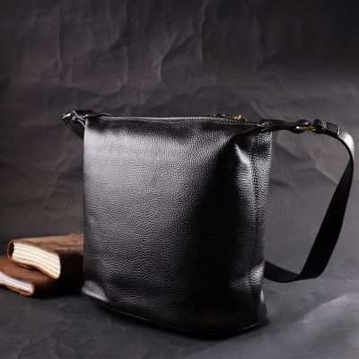 Сумка Vintage Містка Жіноча з однією довгою ручкою з натуральної шкіри Чорна (22305) | Зображення 1