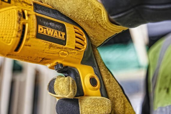 Дрель сетевая ударная 701Вт DeWALT DWD024 | Зображення 4