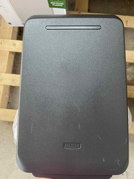 Контейнер для сміття з педаллю Curver Slim Bin 40 л сріблястий (02340) УЦІНКА | Зображення 1