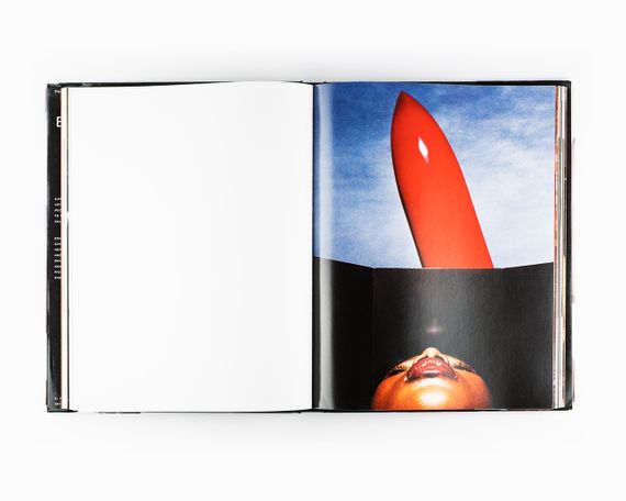 Книга з fashion-фотографії Guy Bourdin: Exhibit A. Б/У альбоми відомих фотографів роботи Гі Бурдена | Зображення 2