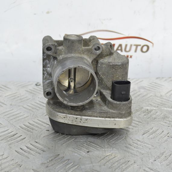 Дросельна заслінка Skoda Fabia 1.2 12V / 1.4 16V 1999-2007 дросель Шкода Фабія 036133062N
