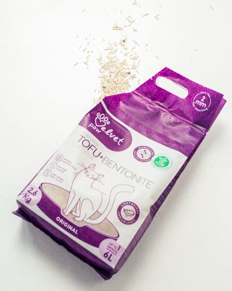 Растительный наполнитель для кошачьего туалета с бентонитом Velvet Paw Tofu Original, 6 л | Зображення 3