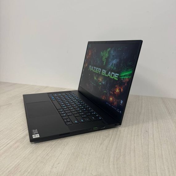 Ігровий ноутбук Razer Blade 15 RZ09-0367 / 15,6" (1920x1080) IPS / Intel Core i7-10875H (8 (16) ядер по 2,3 - 5,1 ГГц) / 16 ГБ DDR4 / 512 ГБ SSD NVMe / nVidia GeForce RTX 3080, 16 ГБ GDDR6, 256-біт / WebCam б/в | Зображення 6