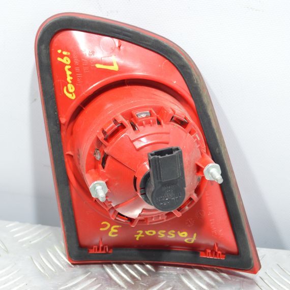 Ліхтар задній лівий Volkswagen Passat B6 2005-2010 стоп внутрішній універсал Фольксваген Пассат б6 3C9945093 | Зображення 1