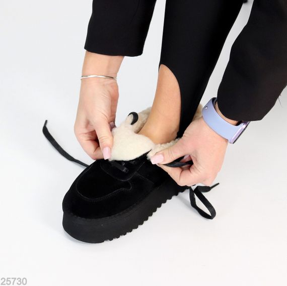 Чорні кросівки уггі натуральна замша + бежеве хутро Тедді | Зображення 6