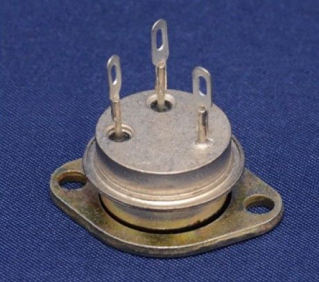 П213Б транзистор германієвий PNP (5А 45В) (h21Э >40) 10W