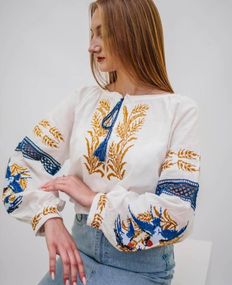 Женская вышиванка с вышивкой ласточек и колосьев, белая этно-блуза  S,M,L ,XL
