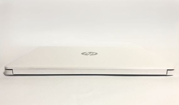 Ультрабук HP 14s-fq1004ua / 14" (1920x1080) IPS / AMD Ryzen 3 5300U (4 (8) ядра по 2.6 - 3.8 GHz) / 8 GB DDR4 / 512 GB SSD / AMD Radeon RX Vega 6 Graphics / WebCam / Win 10 Home б/в | Зображення 2