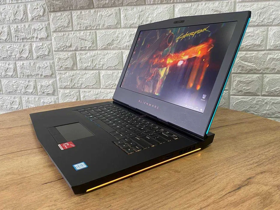 Ноутбук Dell Alienware 15 R3 15.6"FHD/IPS/120Hz/i7 6700HQ/32Gb/SSD500Gb/GTX1070-8Gb | Зображення 2