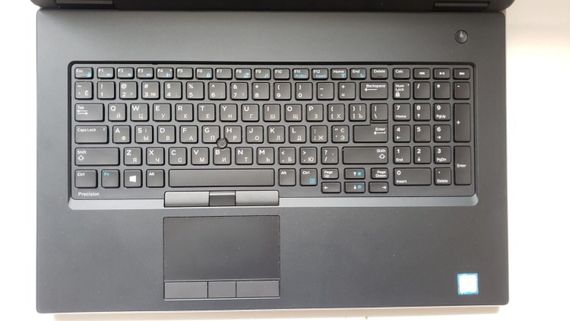 Мобильная рабочая станция Dell Precision 7730 / 17.3" (1920x1080) IPS / Intel Core i7-8850H (6 (12) ядра по 2.6 - 4.3 GHz) / 32 GB DDR4 / 128 GB SSD + 1000 GB SSD / nVidia Quadro P5200, 16 GB GDDR5, 256-bit / WebCam б/у | Зображення 2