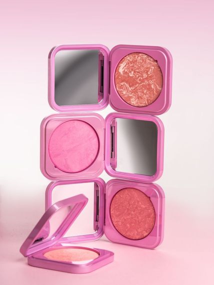 Рум'яна ZOLA Velvet Blush Glow - 04 Soft Rose (8.5 g) | Зображення 7