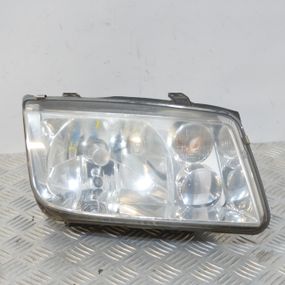 Фара права Volkswagen Bora 1998-2005 Фара передня права Фольксваген Бора 96359800R