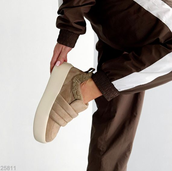 М'які замшеві бежеві автоледі на хутрі на платформі | Зображення 4