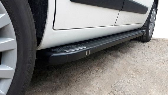 Бокові пороги Мосту Блек (2 шт, алюмін. профілю.) для Peugeot Bipper 2008-2024 рр