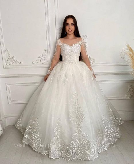 Весільна сукня, пишна розмір 46