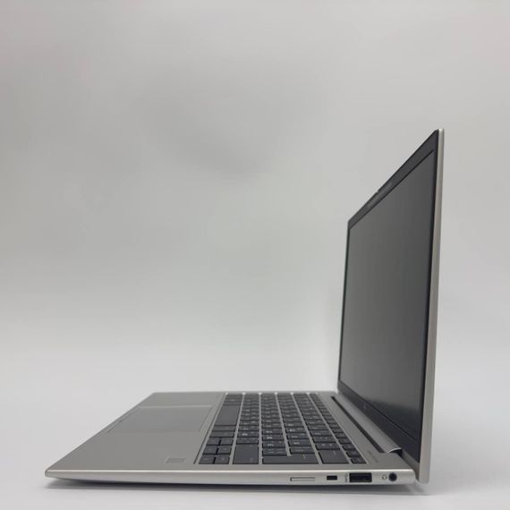 Ультрабук HP EliteBook 835 G10 / 13.3" (1920x1200) IPS / AMD Ryzen 5 Pro 7540U (6 (12) ядер по 3.2 - 4.9 GHz) / 16 GB DDR4 / 512 GB SSD / AMD Radeon 740M Graphics / WebCam б/в + Подарунок Мишка та килимок | Зображення 4
