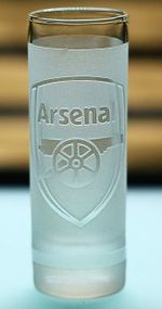 Подарочная матовая рюмка  60мл с гравировкой футбольного клуба  Арсенал Лондон