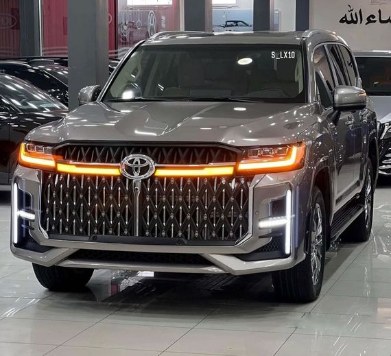 Комплект обвісів VIP для Toyota Land Cruiser 300 2021- рр
