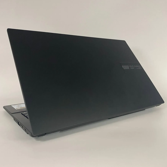 Ультрабук Asus VivoBook GO 15 E1504F-WS51 / 15.6" (1920x1080) IPS / AMD Ryzen 5 40 (4 (8) ядра по 2.8 - 4.3 GHz) / 8 GB DDR5 / 512 GB SSD / AMD Radeon 610M / WebCam б/в + Подарунок Бездротова миша / USB | Зображення 5