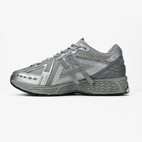 Демісезонні кросівки New Balance шкіра,текстиль колір срібний/металік