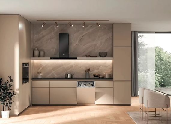 Посудомийна машина Whirlpool вбудована W7IHT58T | Зображення 1