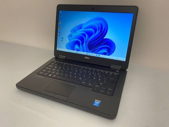 Ноутбук Dell Latitude E5440 / 14" (1366x768) TN / Intel Core i5-4310U (2 (4) ядра по 2.0 - 3.0 GHz) / 8 GB DDR3 / 500 GB HDD / Intel HD Graphics 4400 / WebCam / DVD-RW / HDMI б/в | Зображення 1