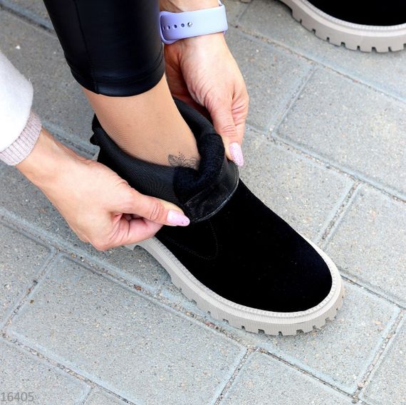 Повседневные черные замшевые ботинки челси на бежевой подошве | Зображення 8