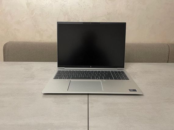 Ультрабук HP EliteBook 860 G11 / 16" (1920x1200) IPS / Intel Core Ultra 5 135U (12 (14) ядер по 1.1 - 4.4 GHz) / 16 GB DDR5 / 512 GB SSD M.2 / Intel Graphics / WebCam / Fingerprint б/в + Подарунок Дротова миша / USB | Зображення 2
