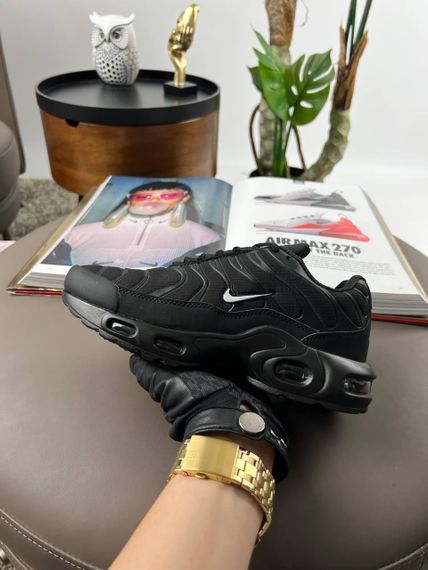 Кроссовки Air Max Tn Plus Black White Swoosh весна / лето / осень В3329 41 | Зображення 3