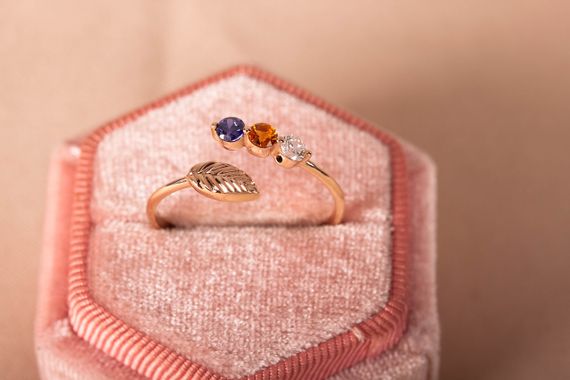 Женское кольцо из красного золота с фианитами 15 | Зображення 7