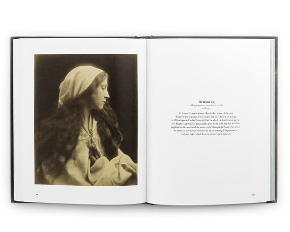 Книга для фотографов о портретной фотографии Джулии Маргарет Камерон Julia Margaret Cameron: Arresting Beauty | Зображення 5