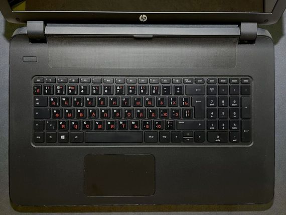 Ноутбук Б-клас HP 17-p023ng / 17.3" (1600x900) TN / AMD E1-6010 (2 ядра по 1.35 GHz) / 4 GB DDR3 / 120 GB SSD / AMD Radeon R2 Graphics / WebCam / DVD-ROM / Без АКБ б/в | Зображення 4