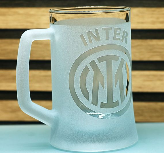 Пивной бокал 670 мл ФК Internazionale Milano Интер с гравировкой подарок для фаната футбольная кружка | Зображення 1