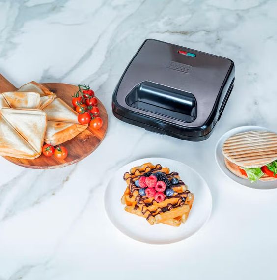 Бутербродниця Black&Decker BXSA754E | Зображення 1