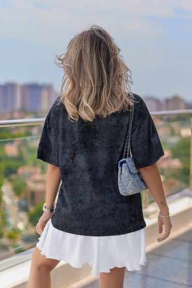 Женская футболка тай дай варенка с принтом Labubu цвет черный, размер 42/44, GF05254 | Зображення 1