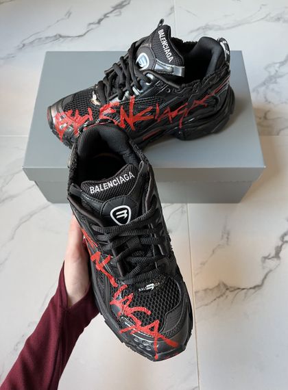 Кросівки Ba1lenc1iagaRunner Graffiti Black Red 12003 45 29-29.5 см | Зображення 2