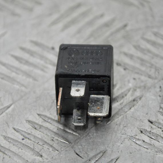 Реле покажчиків поворотів Volkswagen Eos Passat B6 Touareg Реле 433 Фольксваген Еос Пассат Туарег 3D0951253A | Зображення 1